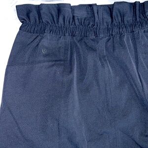 Lululemon pencil skirt with back slit and front pockets